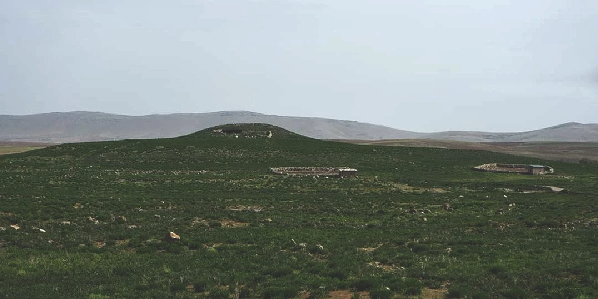 kirk-kapi-magarasi.jpg